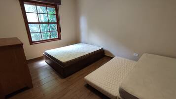 3 chambres, fer et planche à repasser, Wi-Fi