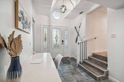 NEW! Manatee Cove Main House Star5Vacations