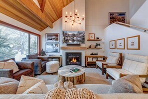 TV, fireplace - 4BD/3BA Village Townhome/Private Hot Tub (Whistler)