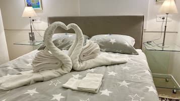 2 quartos, ferros/tábuas de passar roupa, Wi-Fi, roupa de cama