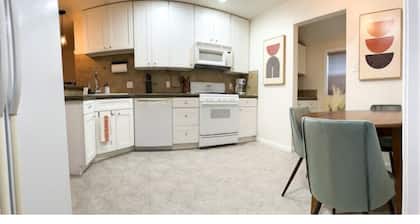 Stylish home near UNR and fairgrounds