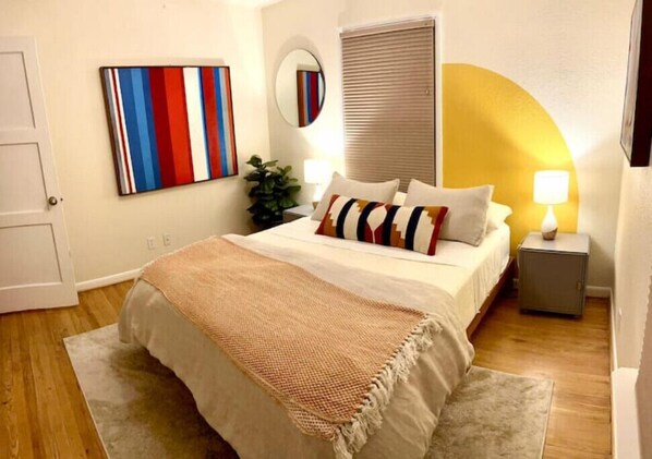 2 bedrooms, in-room safe, desk, travel crib