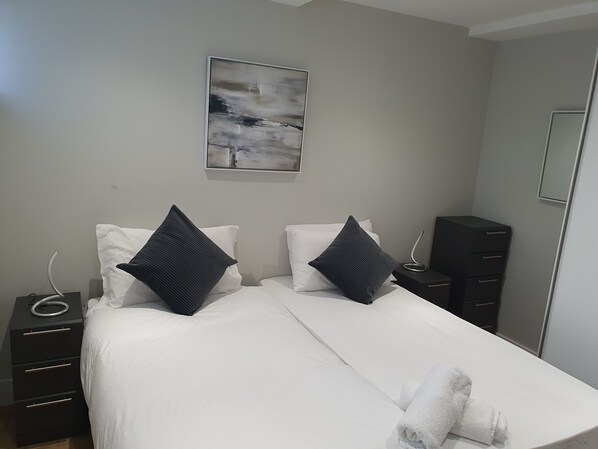 2 bedrooms, iron/ironing board, free WiFi, bed sheets