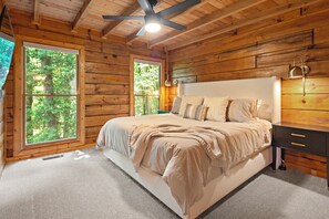 3 bedrooms, travel cot, WiFi, bed sheets