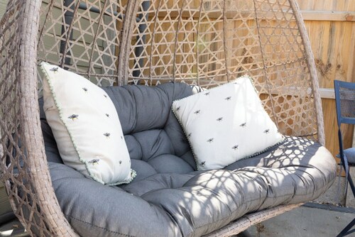 Pear Tree Cabin provides a wonderful base for exploring Whitstable and the surrounding area, celebrating special occasions, or visiting friends and family. Enjoy the local cusine and stroll back to your comfy cabin to watch the sunset.