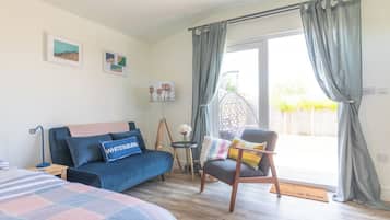 1 chambre, lit parapluie, Wi-Fi gratuit, draps fournis