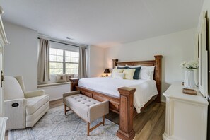 2 bedrooms, iron/ironing board, free Internet, bed sheets - Branson Condo Near 76 Strip & Silver Dollar City (Branson)