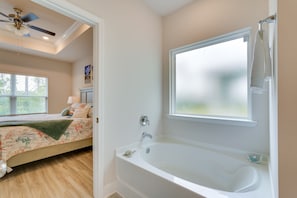4 bedrooms, iron/ironing board, WiFi, bed sheets - Walk to Beach & Pool: Windmark Beach Home! (Port Saint Joe)