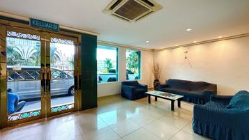 Àrea amb seients del vestíbul