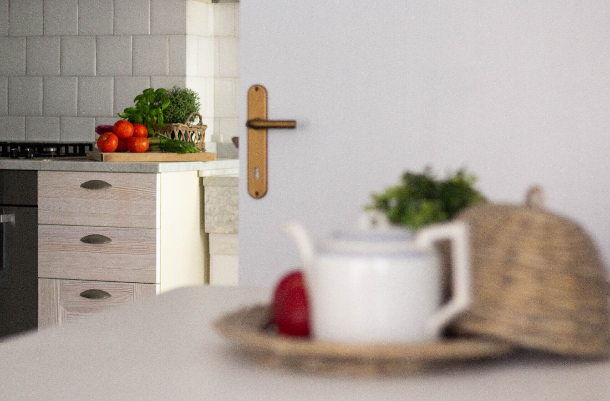 Réfrigérateur, four, cafetière/bouilloire