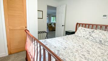 2 chambres, fer et planche Ă repasser, Wi-Fi, draps fournis