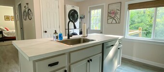 The Orchard House: Close to the Katy Trail, Truman Lake and Historic Downtown