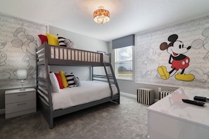 8 chambres, fer et planche à repasser, Wi-Fi, literie fournie