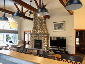 Interior - Summer Fun with Pool & Hot Tub! (Christina Lake)