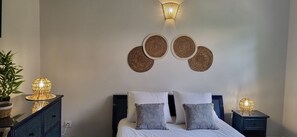 4 chambres, fer et planche à repasser, Wi-Fi, literie fournie