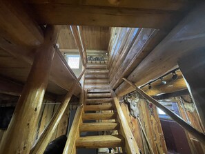 Interior - Stratton Ranch - Wyoming Getaway Cabin - 4 bed/2 bath WY Cabin! (Dubois)