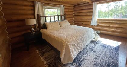 Stratton Ranch - Wyoming Getaway Cabin - 4 bed/2 bath WY Cabin!