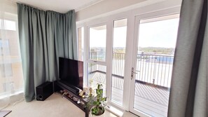 Smart-TV, videospill, bøker og musikkbibliotek