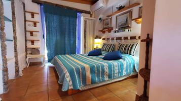 1 bedroom, iron/ironing board, travel cot, free WiFi