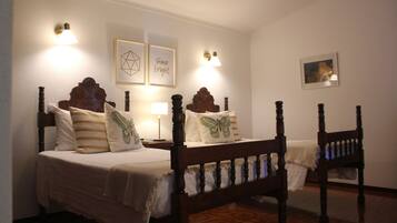 Standard Double Room | Minibar, individually decorated, desk, free WiFi
