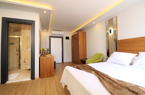 Habitación Deluxe doble | Ropa de cama hipoalergénica y decoración individual