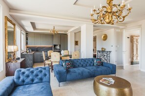 Smart TV, stereo - 5E Villa Charme - Vista Mare & Ortigia Island- Whirpool on roof Terrace (Sicilia)