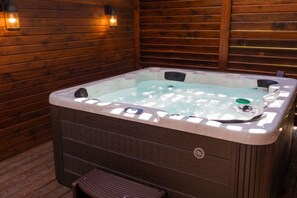 Bain à remous extérieur