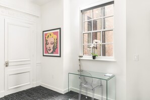 Deluxe Studio (2nd Floor - Unit 204)