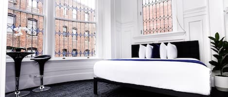 Deluxe Studio Suite (2nd Floor - Unit 202) | 1 bedroom, individually furnished, iron/ironing board, free WiFi