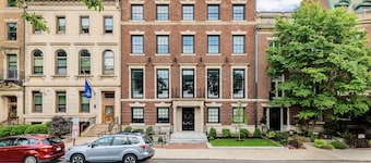 Maverick Suites at 28 Fenway