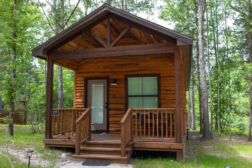 A Cozy Getaway Right on the Water, Two Creeks Crossing Resort