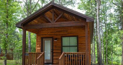 A Cozy Getaway Right on the Water, Two Creeks Crossing Resort