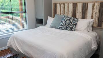 1 bedroom, bed sheets