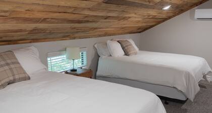 Cozy, Spacious, and Right on the Banks of Rocky Creek, Two Creeks Crossing Resort