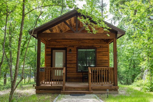 A Cozy Getaway Right on the Water, Two Creeks Crossing Resort