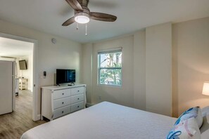 1 habitación, tabla de planchar con plancha, wifi gratis y ropa de cama