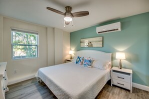 1 bedroom, iron/ironing board, free WiFi, bed sheets - Sand Dollar #2: Canalfront & Pet Friendly with Pool by the Beach! (Fort Myers Beach)