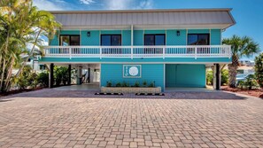 Exterior - Sand Dollar Complex - Entire Canalfront Pet-Friendly Beach/Pool Complex (Fort Myers Beach)