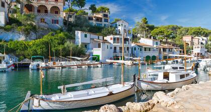 Obergeschoss Ferienapartment mit Komfort und Charme, Pool und Strandnähe in Cala Santanyí