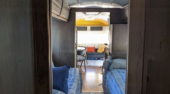 1 bedroom, free WiFi, bed sheets - Silver Sun Retreat (Dover)