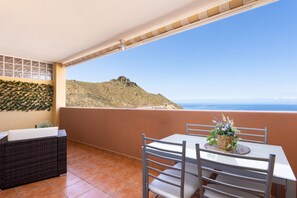 Outdoor dining - Ocean View Roque del Conde (Costa Adeje)