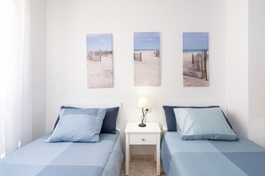 2 soverom, strykejern/-brett, wi-fi (inkludert) og sengetøy