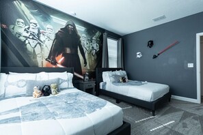 5 bedrooms, iron/ironing board, WiFi, bed sheets