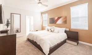 8 soverom, strykejern/-brett, wi-fi og sengetøy