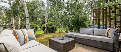 Luxury Townhome, 4 Bedrooms, Golf View | Terrace/patio