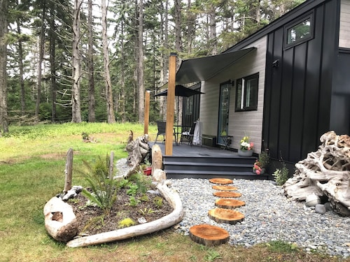 Oceanfront, newly built, modern tiny home with beach access!