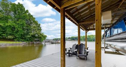 Hillside LKN - Lakefront - Priv Dock, Family Fun - Lake Norman Vacation Rental