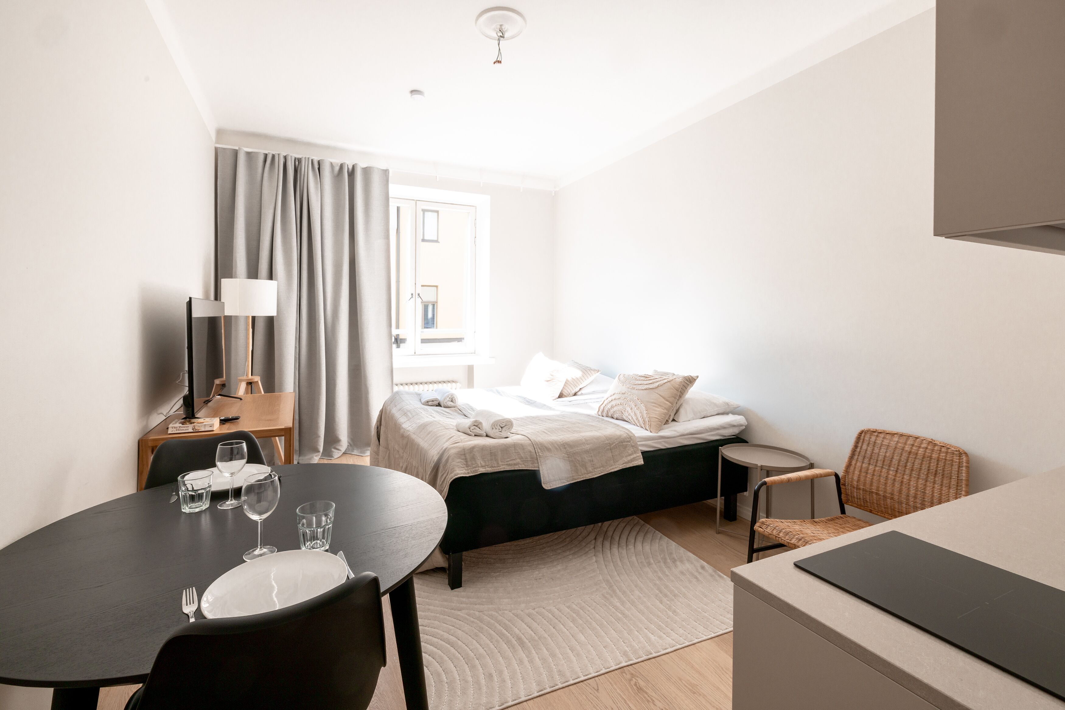 1 bedroom, desk, iron/ironing board, cots/infant beds