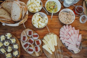 Breakfast buffet