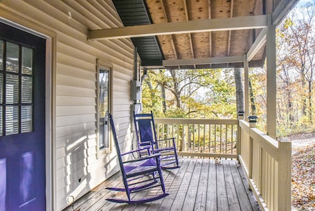 Economy Apartment | Terrace/patio